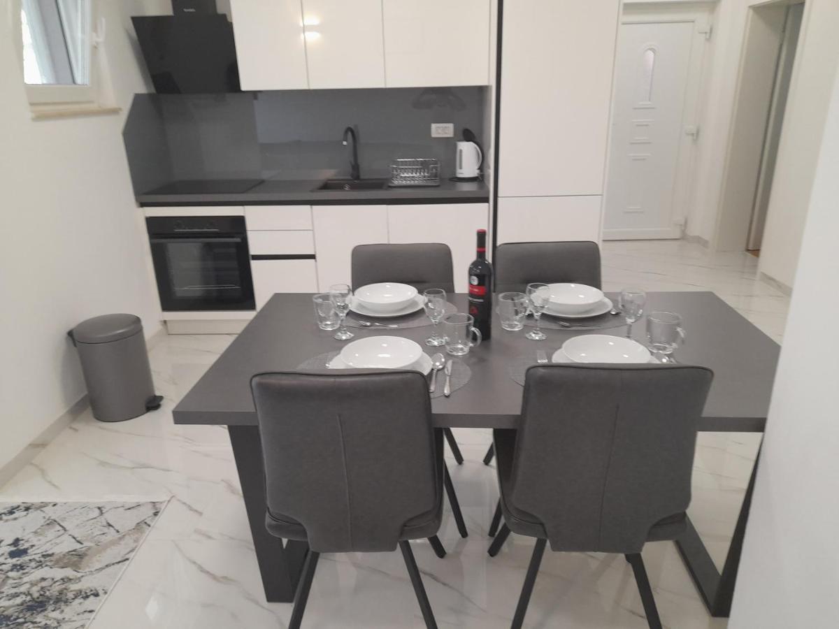 Lavanda Apartments สเวติ เปตาร์ ภายนอก รูปภาพ