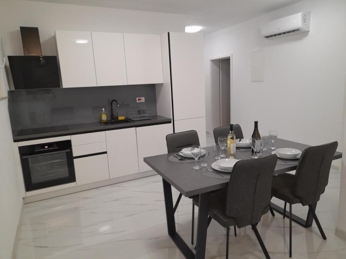 Lavanda Apartments สเวติ เปตาร์ ภายนอก รูปภาพ